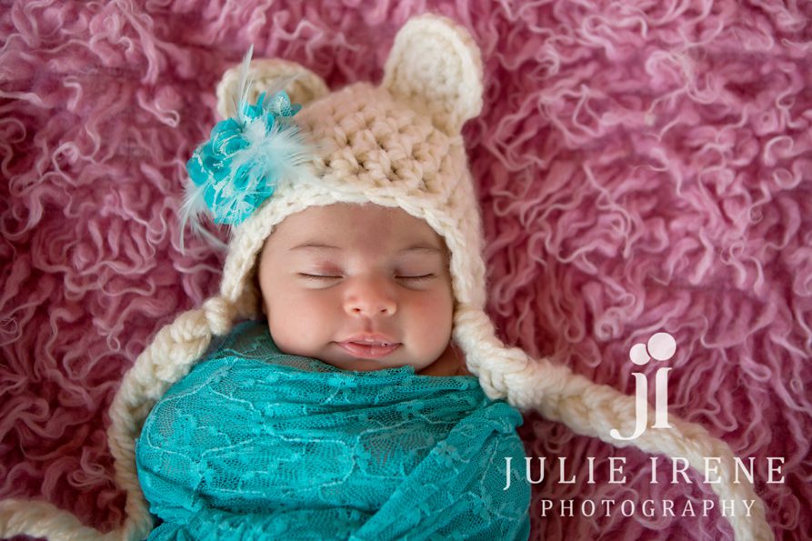 newborn baby girl bear hat with flokati pink