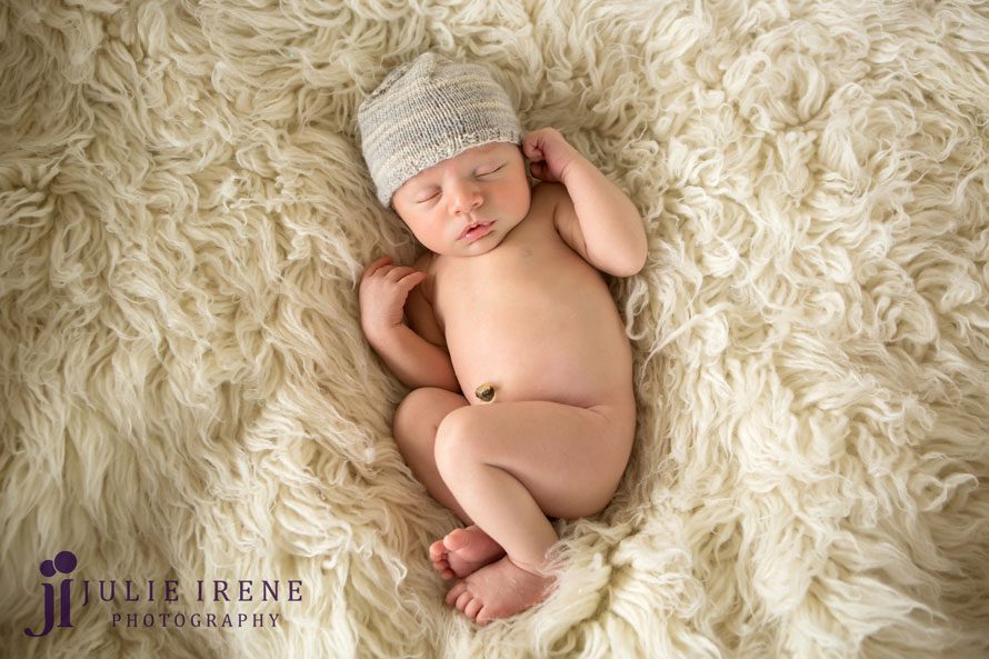 naked newborn baby boy knit hat photo