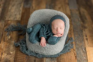 posing pod navy and grey colors newborn baby portrait