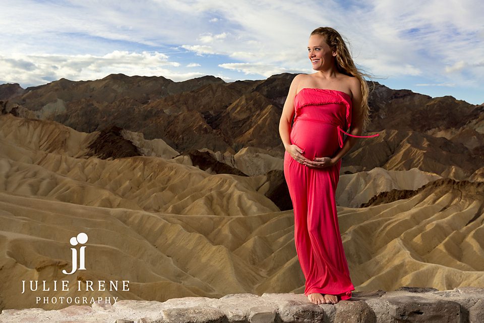 julie irene morning maternity in death valley