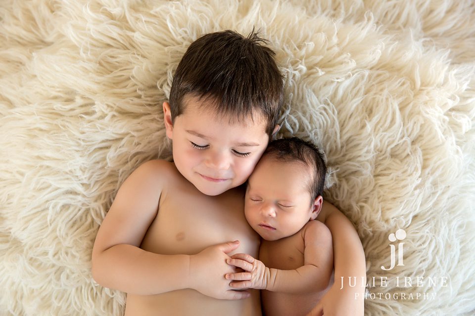 Best brothers newborn photography 