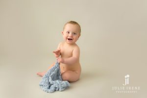 simple baby 8 month baby portrait session ezra