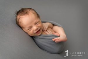 huge dimple smile newborn photographer