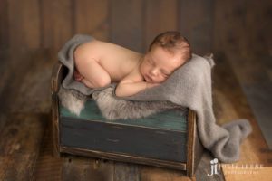 prop newborn photographer julie irene