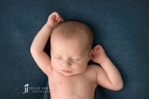 stretch newborn photography julie irene
