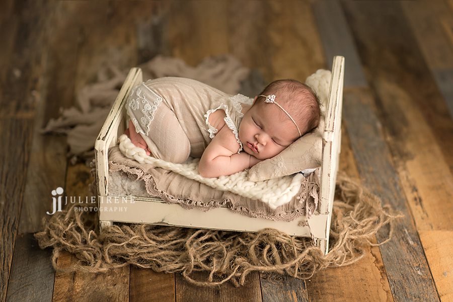 professional newborn pictures in san clemente