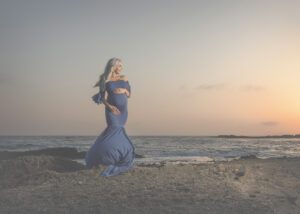 Beach photoshoot for pregnant moms laguna